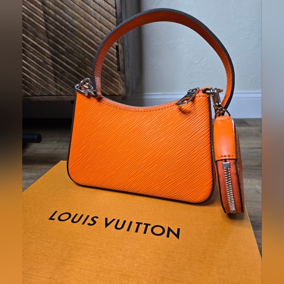 Brand New Louis vuitton mini - Picture 4 of 5